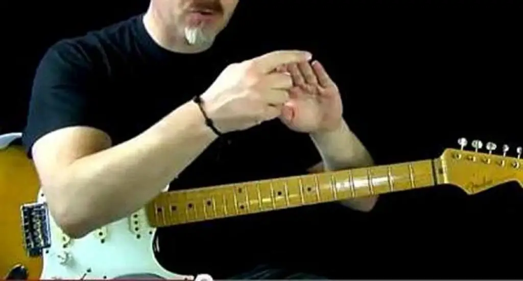 Finger Stretching & Strengthening Exercises for Playing Guitar